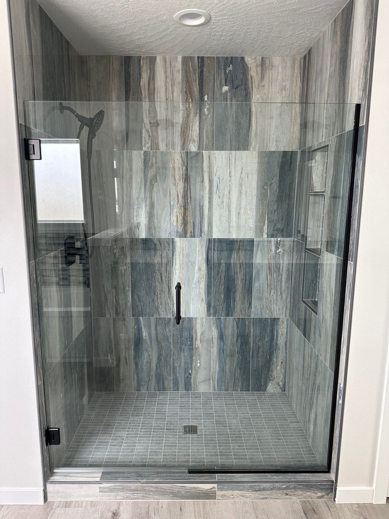Bathroom remodel Pinellas County FL — new vanity and shower finishes