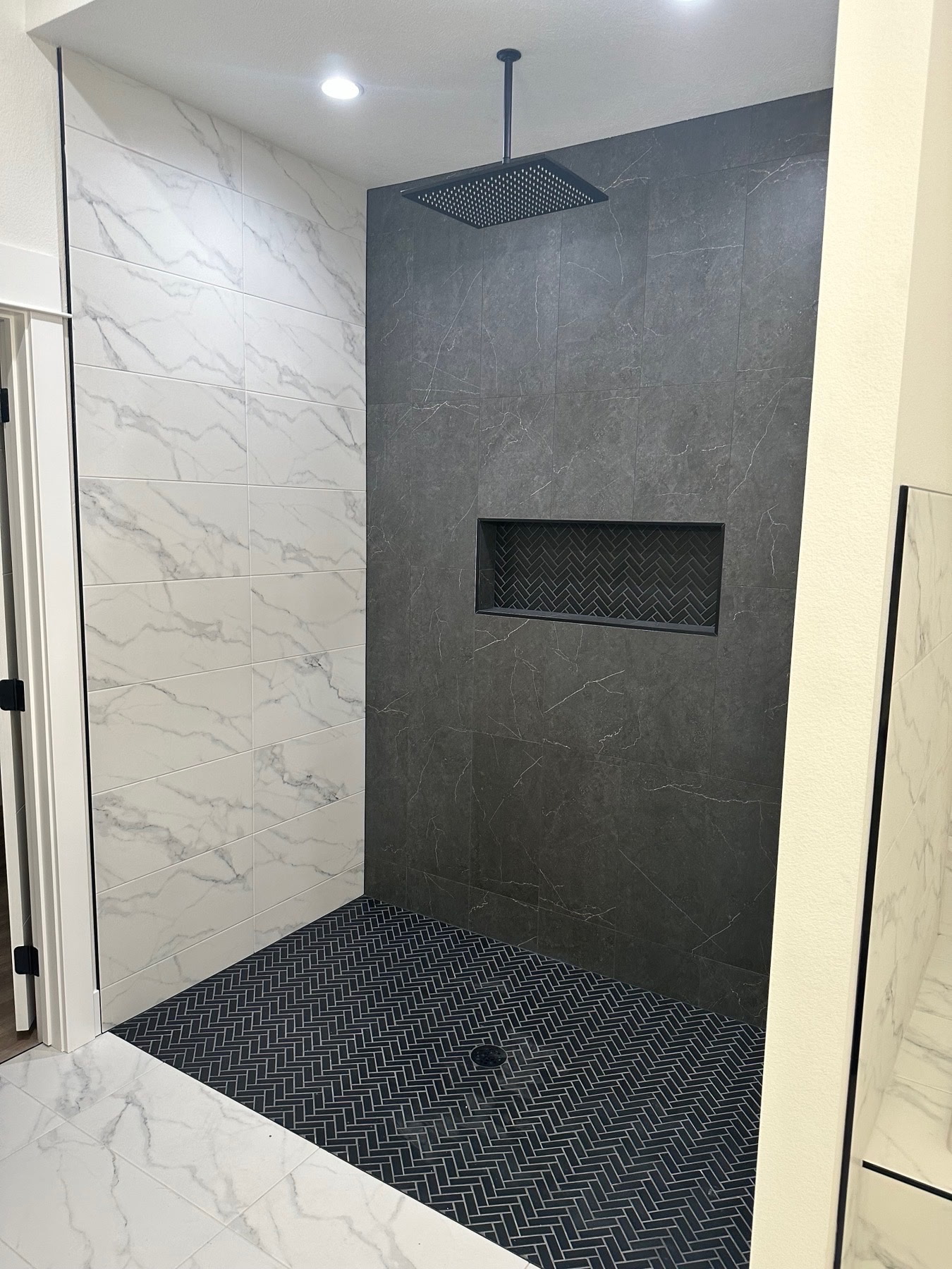 Bathroom renovation St. Petersburg FL — modern shower and tile installation
