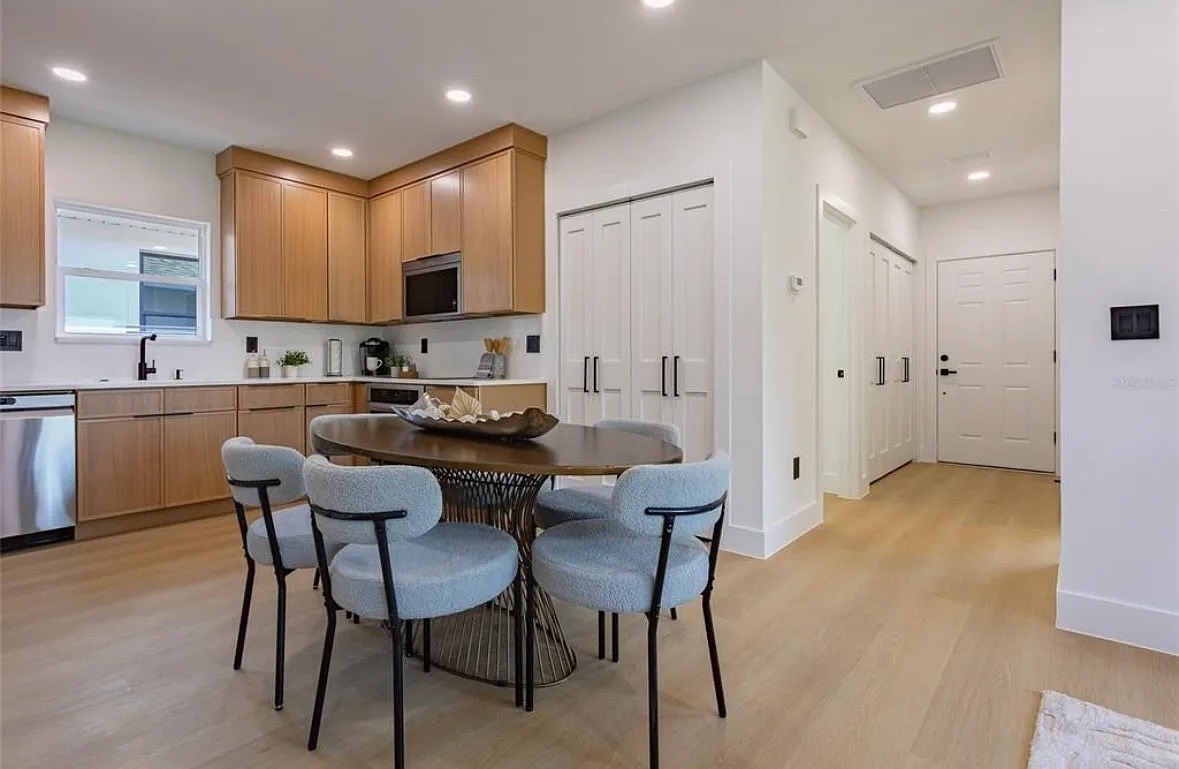 Kitchen renovation Tampa Bay — new countertops and cabinetry
